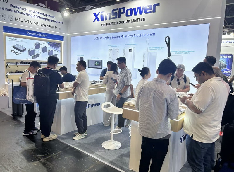 xinspower booth in Hongkong Fair.jpg