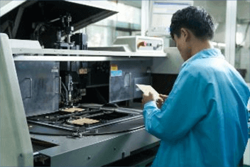 AI(Automatic interconnecting machine.)